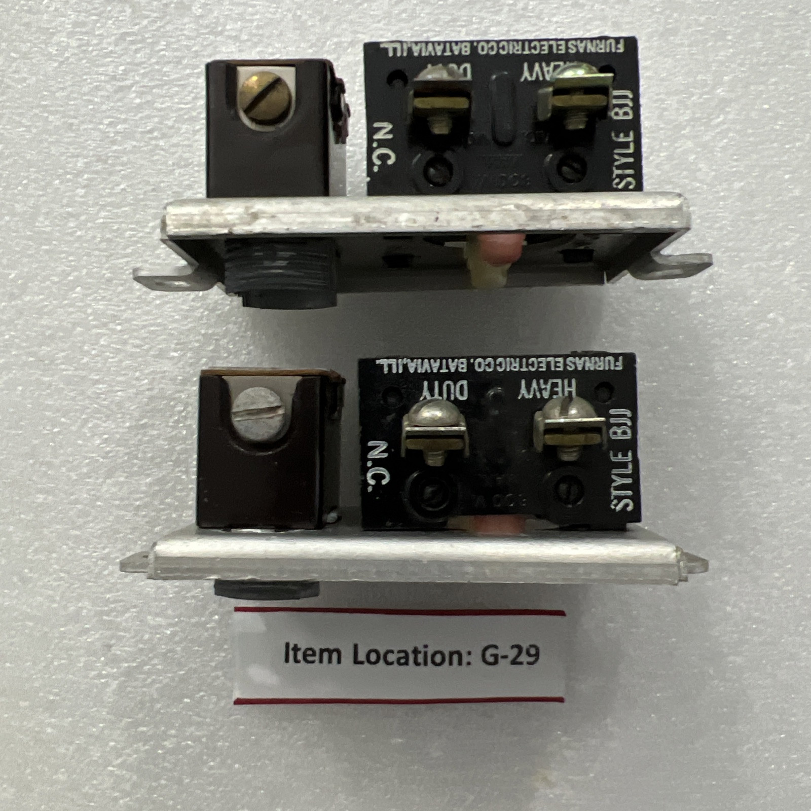 Furnas BJK & BJJ Contact Block Assembly + Pass & Seymour socket 75W 125V