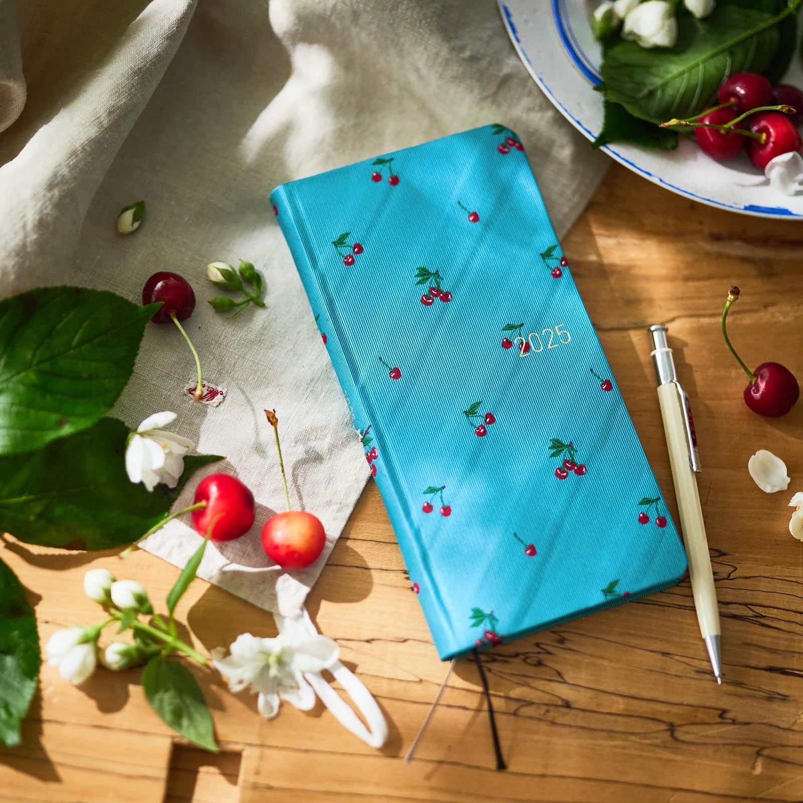 Hobonichi Notebook 2025 Weeks MEGA English Tie & Chief Starts in January Slim