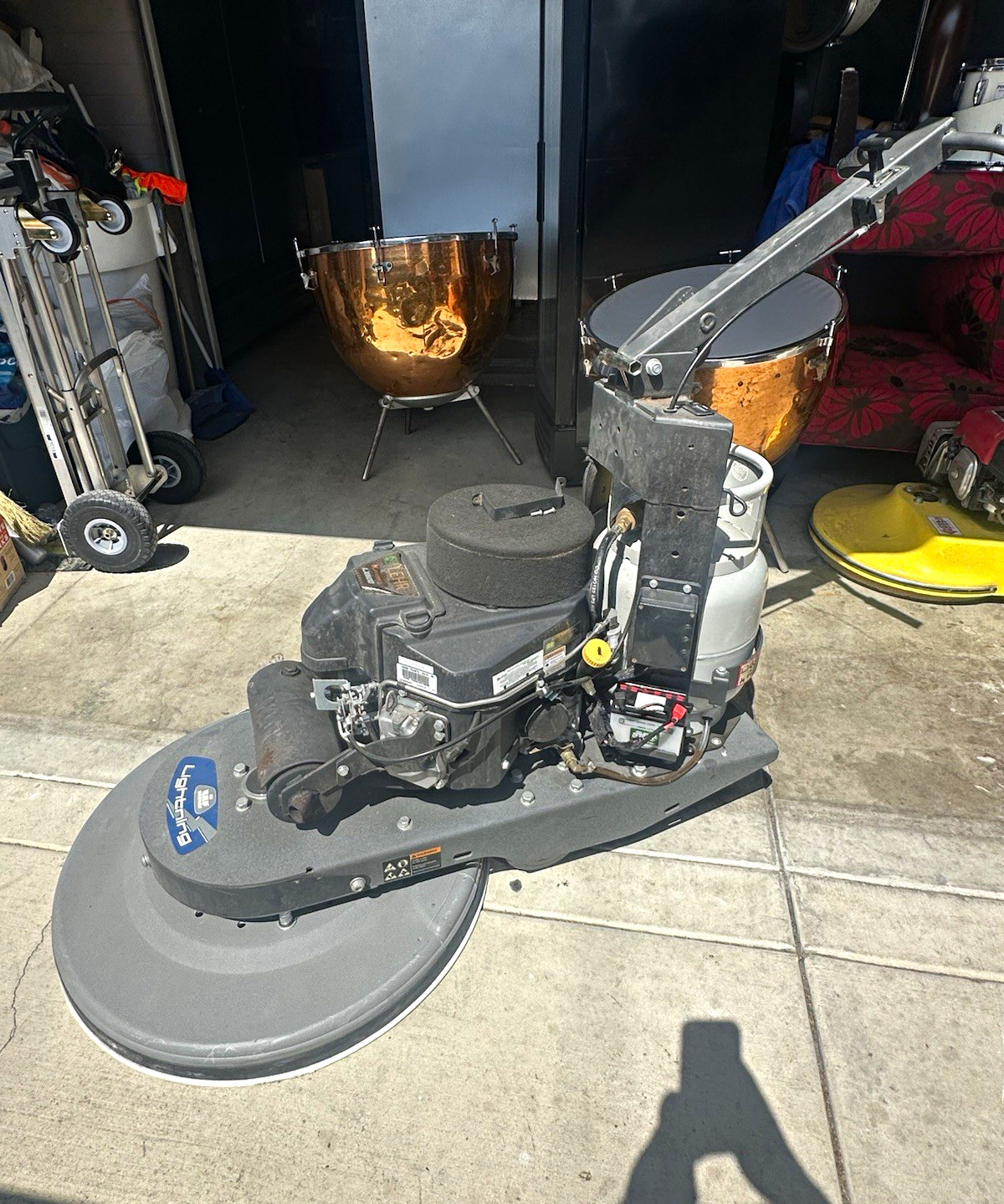Kawasaki Propane Floor Burnisher Walk-Behind Disc Pad Burnisher 27 inch