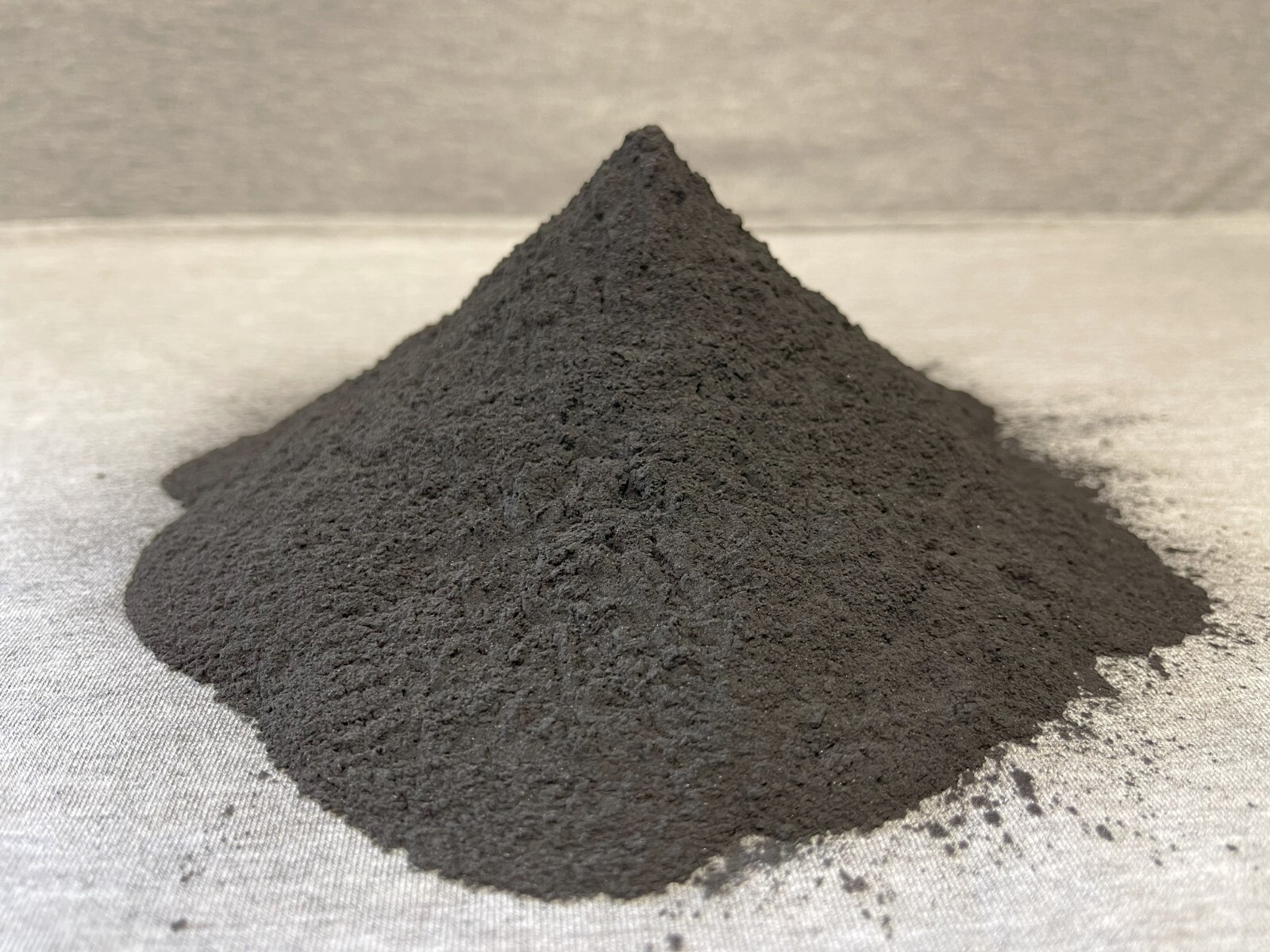 Airfloat Charcoal Powder 1 LB.