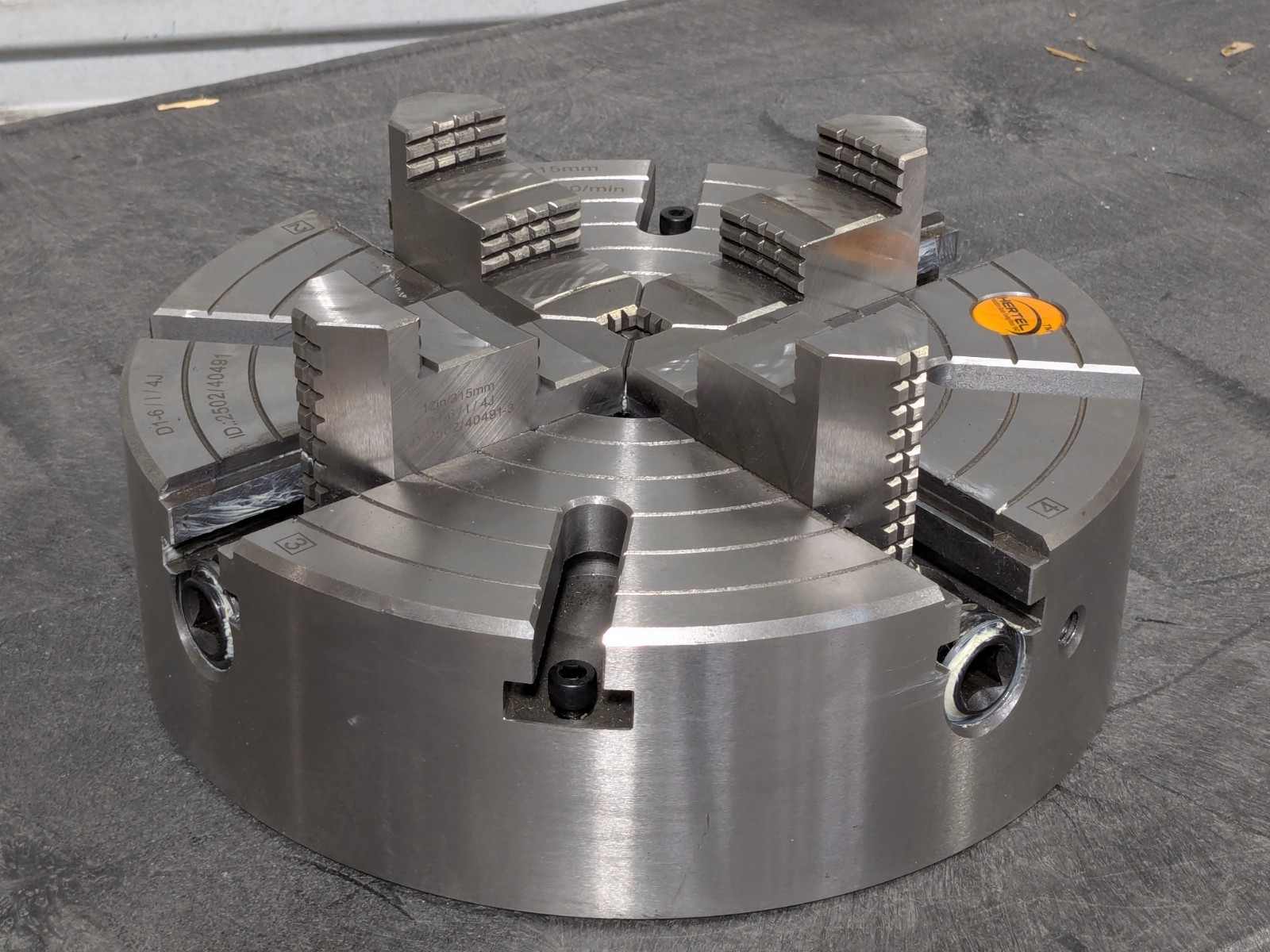 Hertel Manual Independent 4-Jaw Lathe Chuck 12″ Diameter D1-6 Mount 1-322-1206