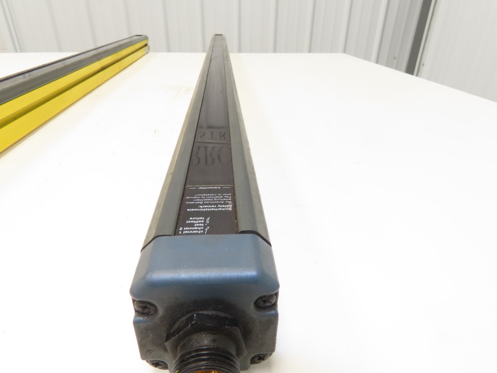 Leuze Lumiflex Safety Light Curtain Transmitter Receiver Set 1200mm-Parts/Repair