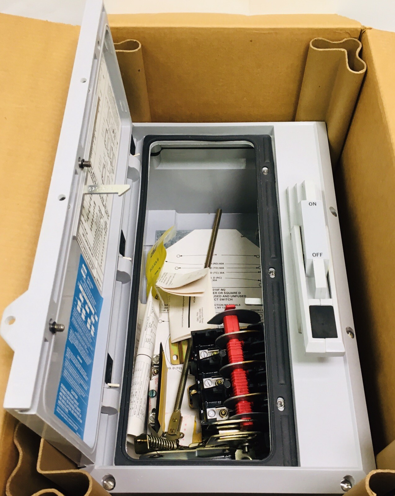 CROUSE HINDS NST1018F-D KRYDON 30/60 AMP SAFETY SWITCH ENCLOSURE NEW IN BOX