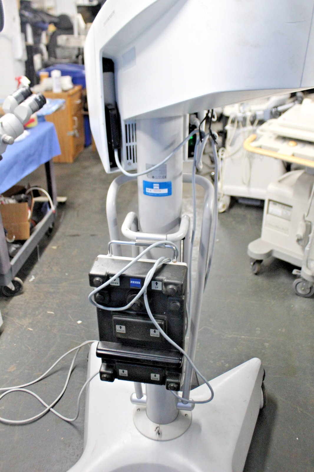 CARL ZEISS OPMI VISU 200 STATIV S8 SURGICAL MICROSCOPE