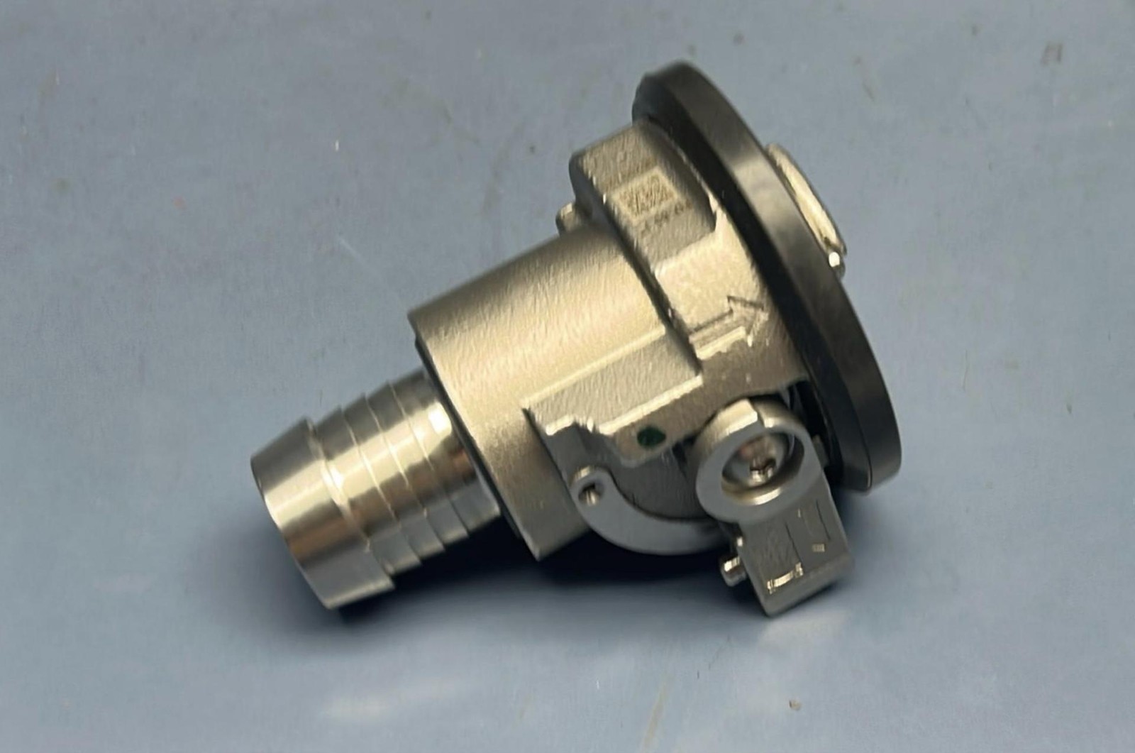 Danfoss/Eaton FD83-2046-16-16 SS Hose Barb Adapter Full Flow Dual Interlock -NEW