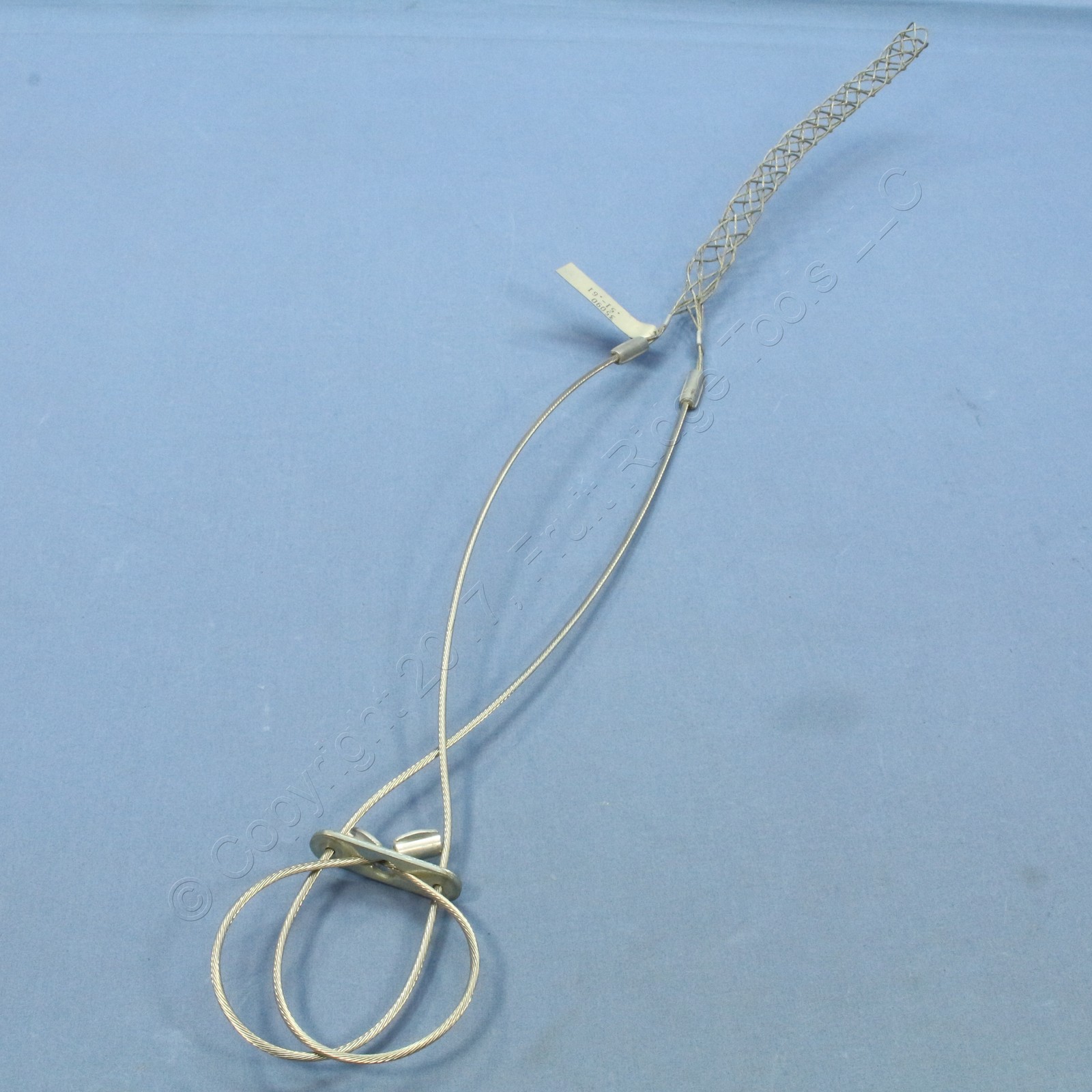 Daniel Woodhead Support Cable Grip Locking Bale .50-.61″ Closed Mesh 35090