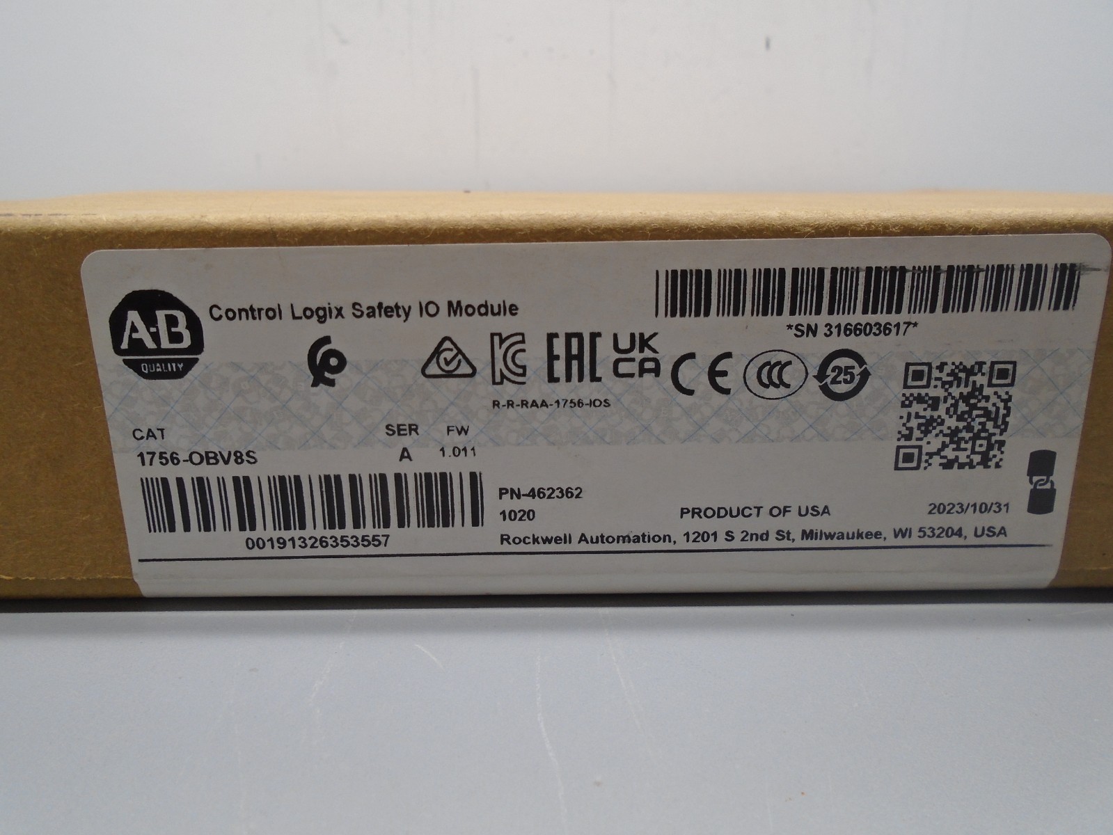 New old Stock Sealed Allen Bradley 1756-OBV8S Safety Output 1756-0BV8S N120