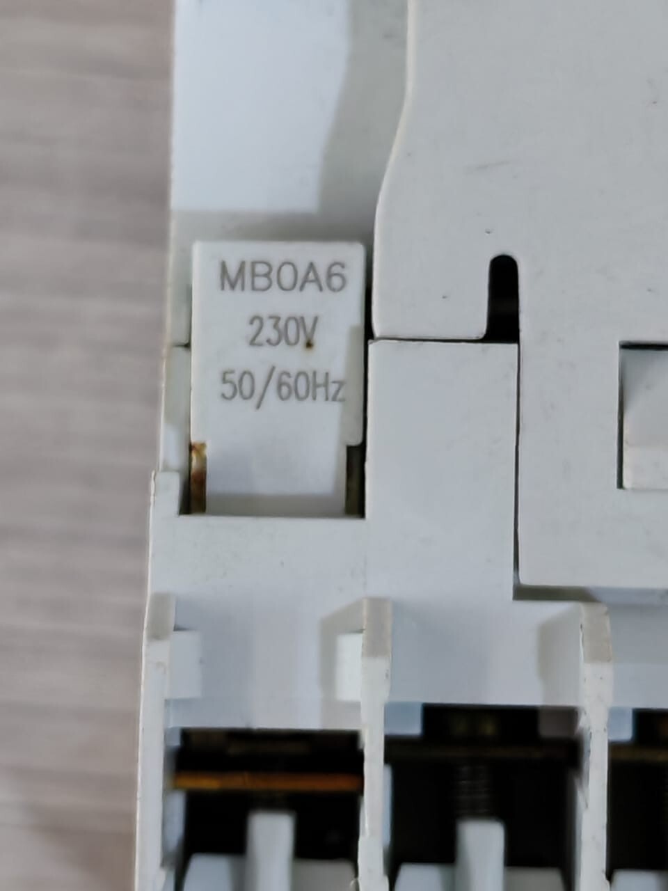 LOT 2 PCS General Electric MC0A310AT6 Contactor 102442