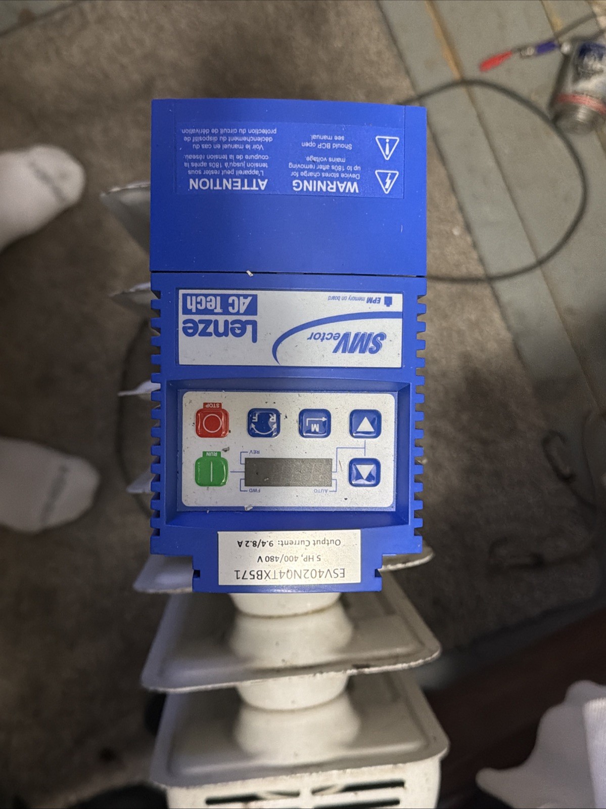 Lenze Ac Tech ESV402NQ4TXB571