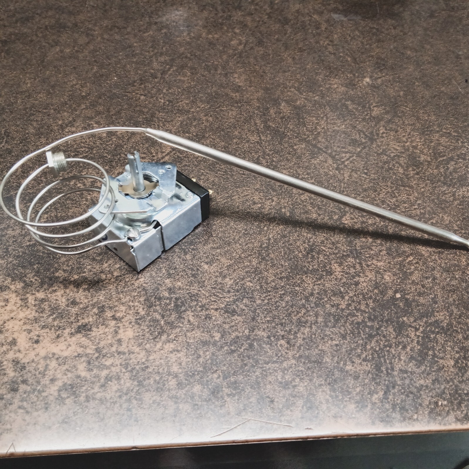 Fryer Thermostat w/ 300° – 375° Range, Wells 55510