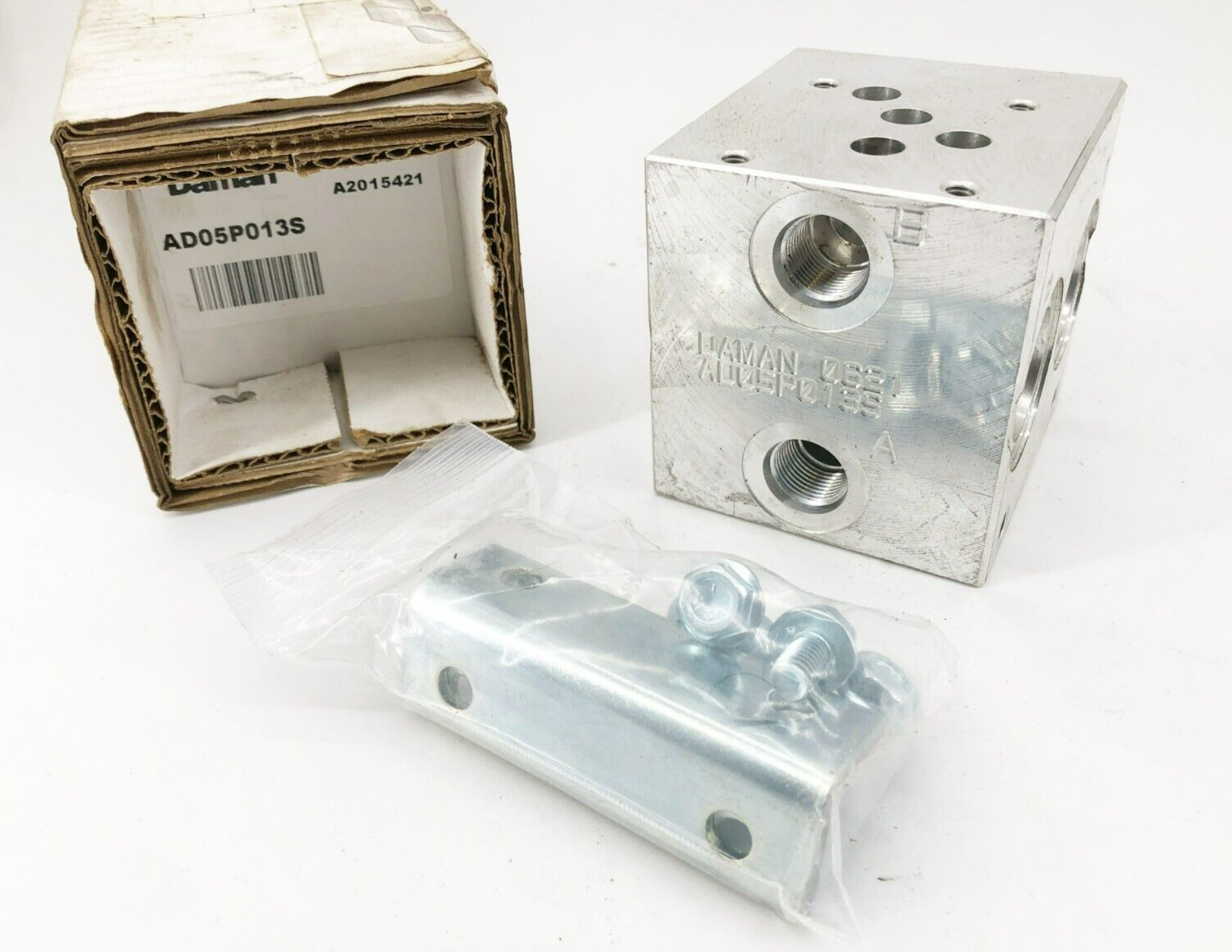 New Daman Products AD05P013S Hydraulic Valve Manifold