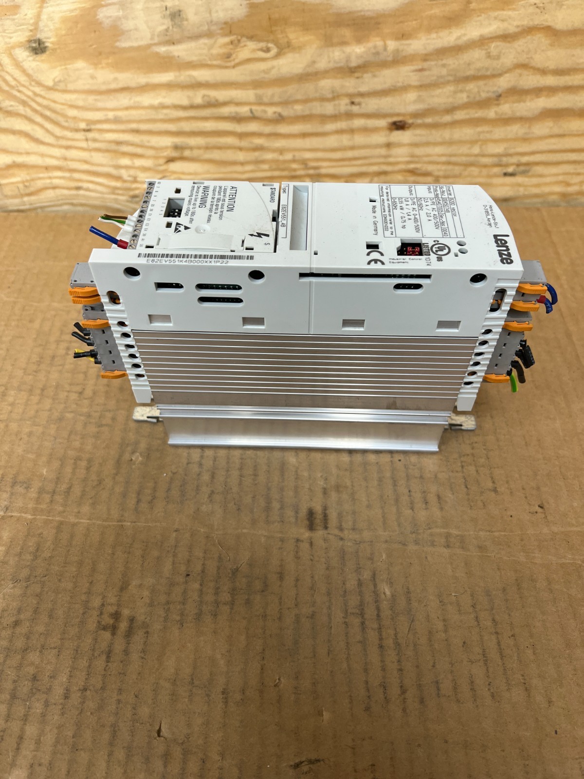 LENZE E82EV551_4B, 8200 VECTOR 0.55KW INVERTER, CLEAN TAKEOUT, MAKE OFFER!