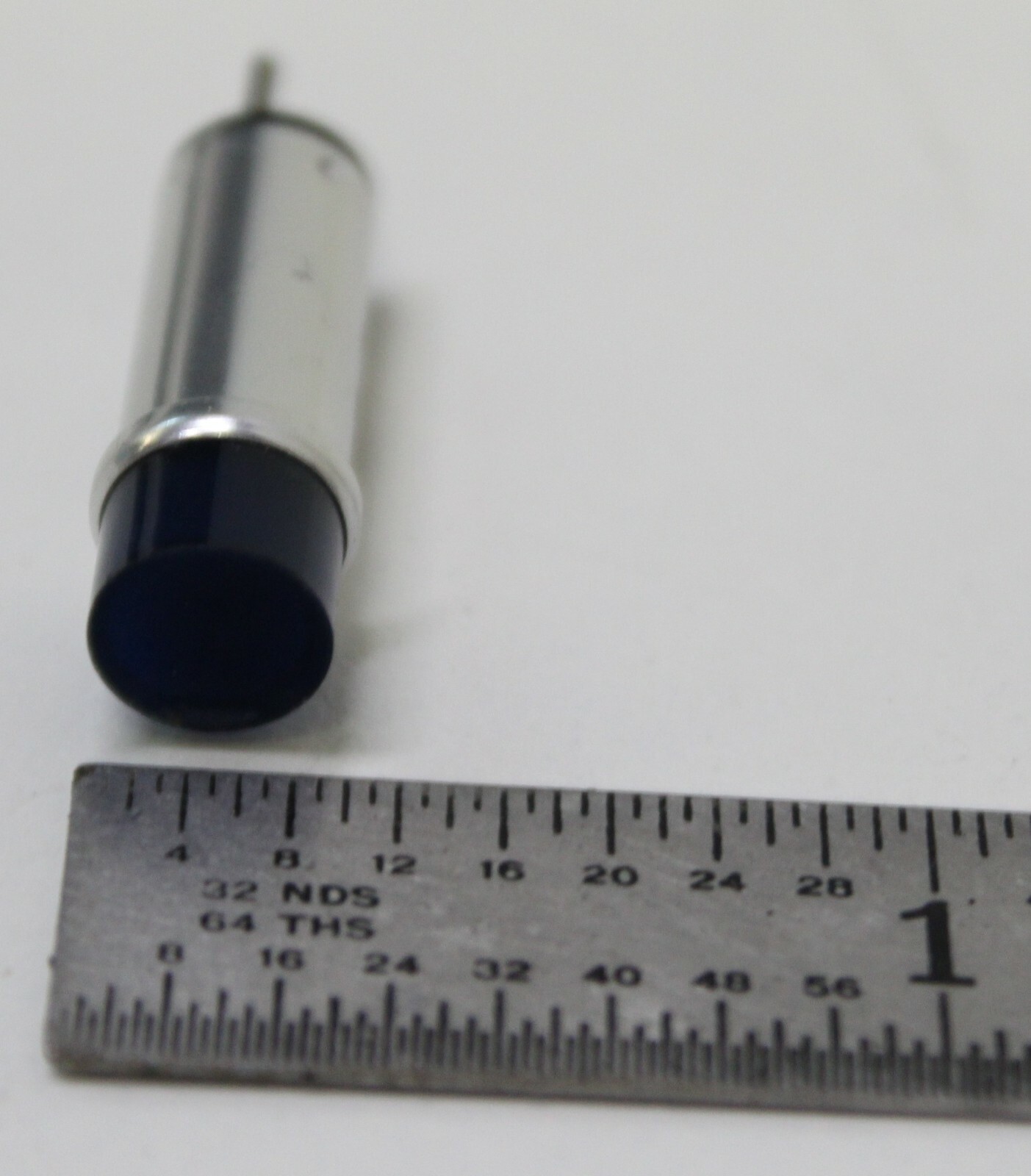 Dialight Panel Lamp 507-3903-1474-600 BLUE 2.7V Incand Bi-Pin NSN 6240001515380