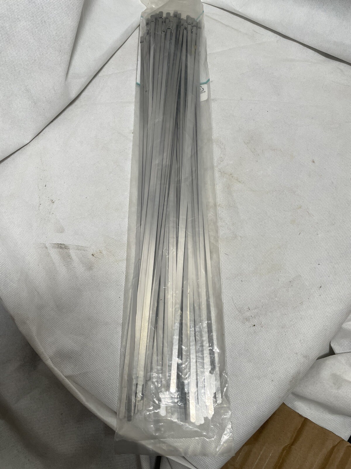 Qty 100 Panduit MRT4S-C4 18.5″ L, 0.18″ W, Stainless Steel Cable Tie,