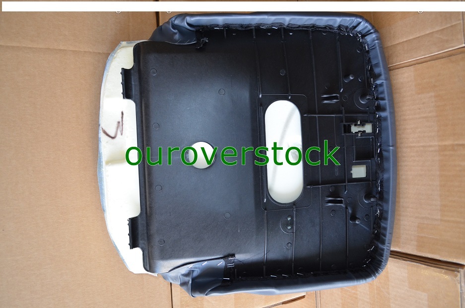 NEW BOBCAT SKID STEER SEAT BOTTOM CUSHION VINYL REPLACEMENT 6675322