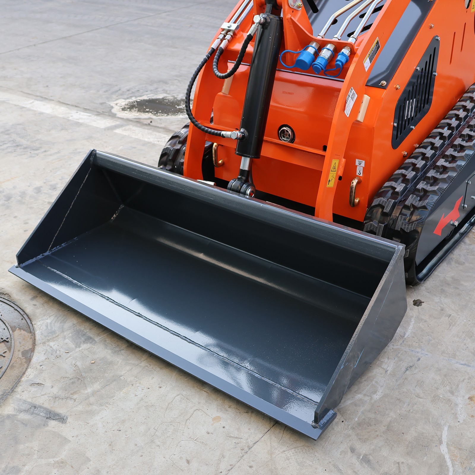 Brand New Mini Tracked Skid Steer Loader with Runtong Engine USA Stock