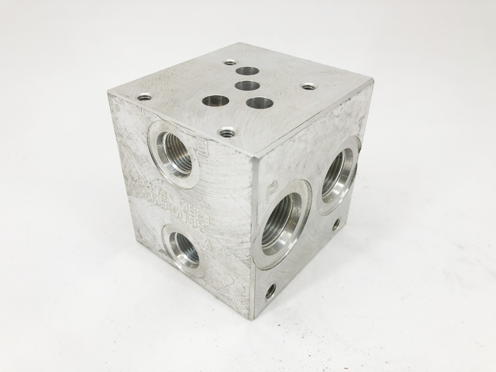 New Daman Products AD05P013S Hydraulic Valve Manifold