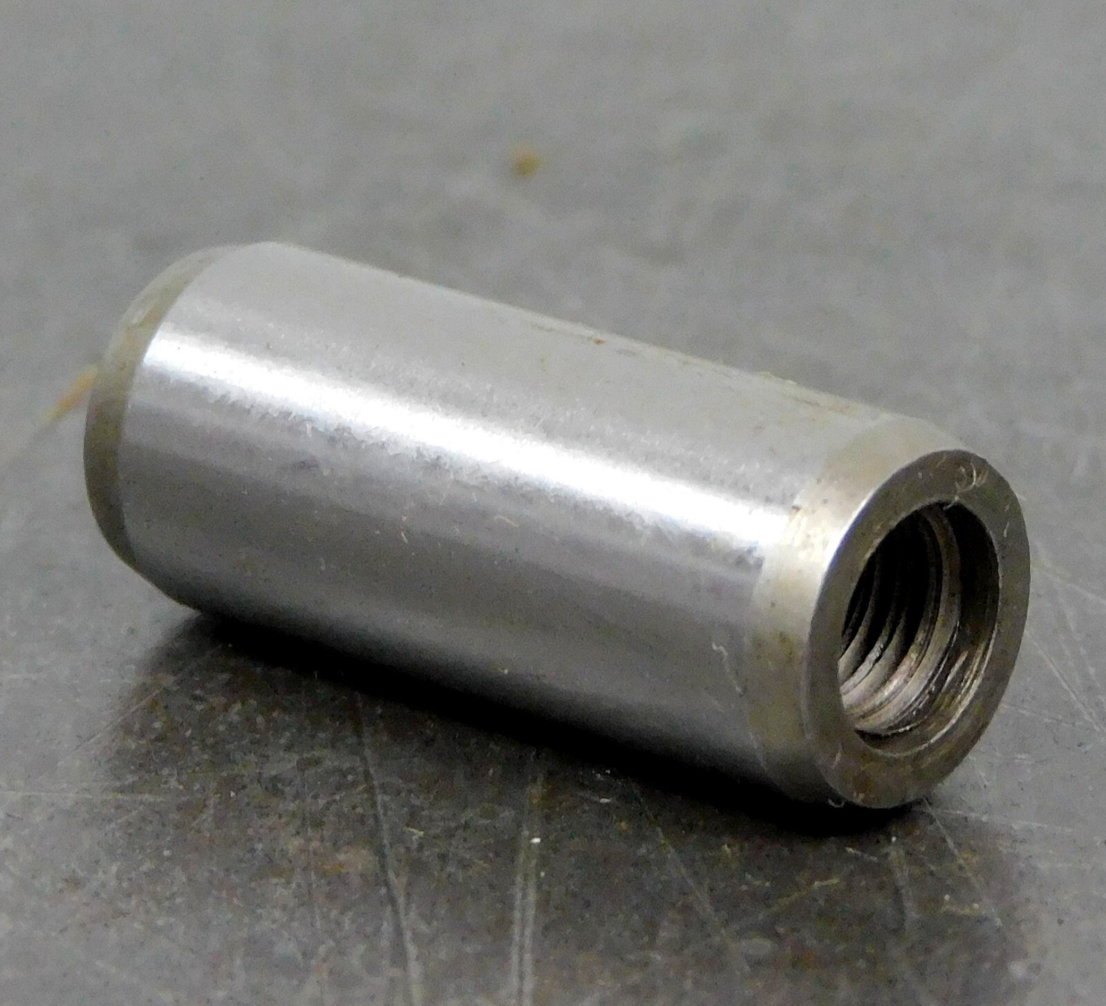 Fastenal – 42-449-7580 M10 x 25mm Pull Dowel Pin Large Lot ( 3.4 lbs )