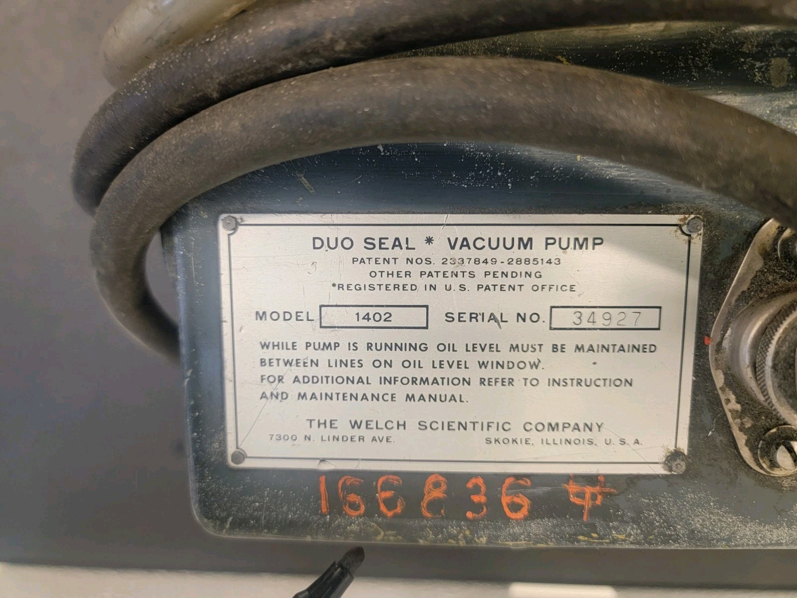 Welch 1402 DuoSeal Belt-Driven Rotary Vane Vacuum Pump 115/230V