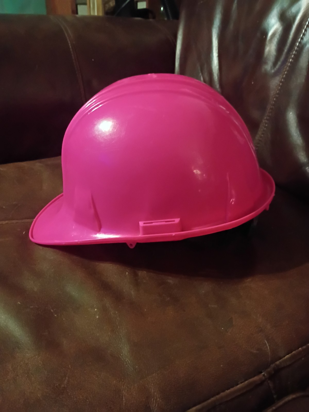 Hot Pink Full Brim Hardhat Preowned