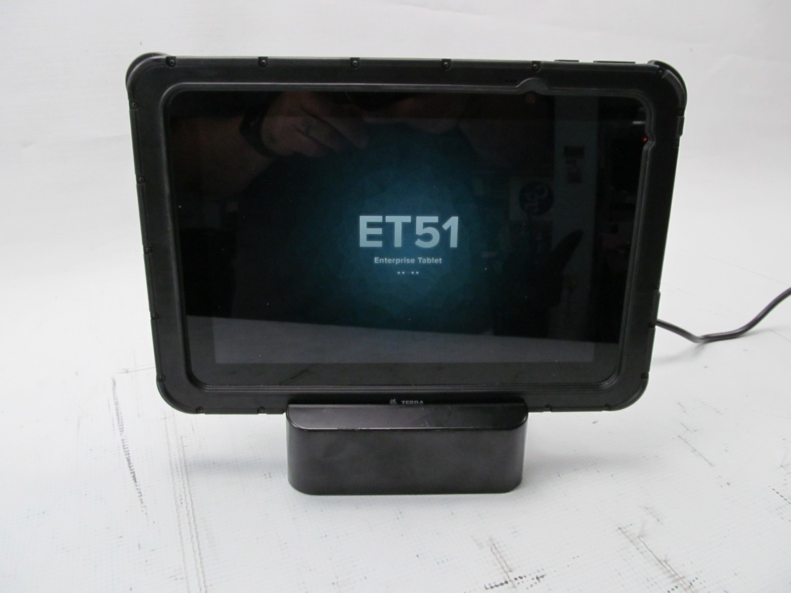 Zebra ET51 10″ Display Android Rugged Tablet Wi-Fi ET51CT-G21E-00NA w/ChargeDock