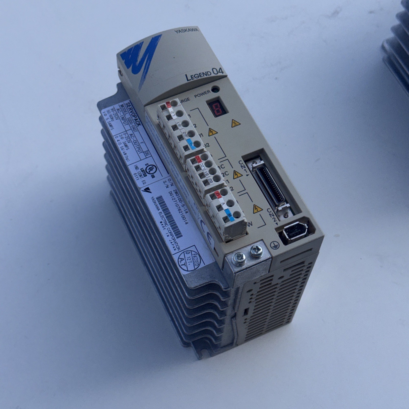 Yaskawa SGDG-04GT SGDG04GT Servopack Servo Drive Controller 90-253V 50/60hz, TT1