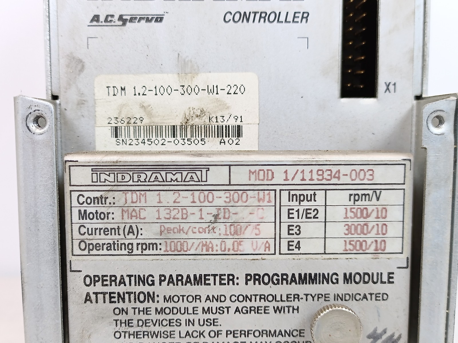 Indramat TDM1.2-100-300-W1-220 AC Servo Controller