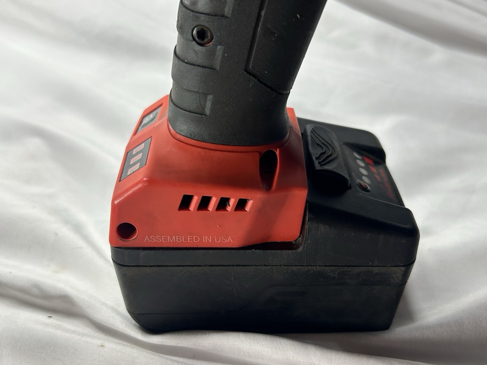 SNAP ON 1/2″ CORDLESS IMPACT WRENCH CT9080 W/BATT, CHARGER, & RUBBER GUARD READ!