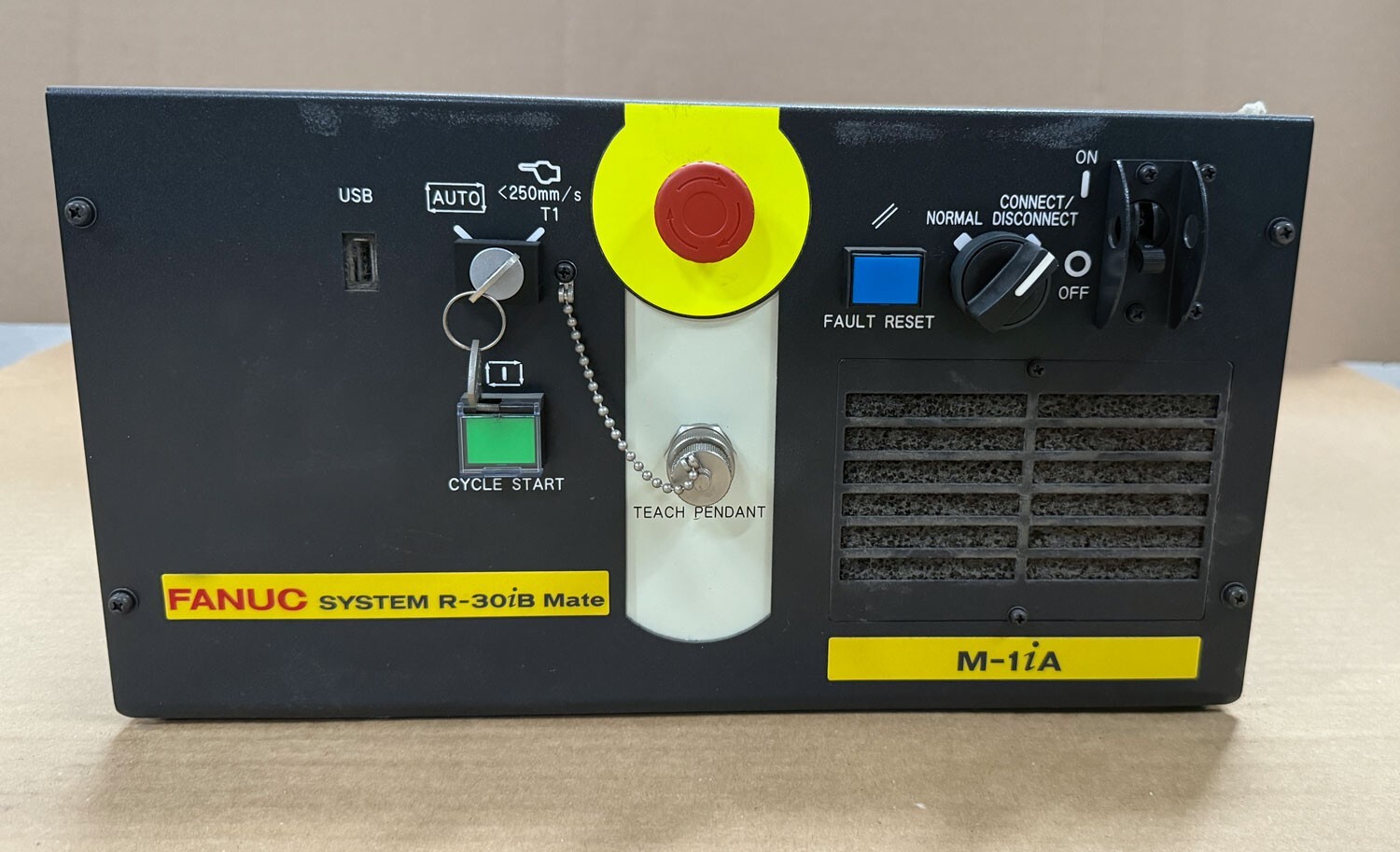 FANUC M-1iA/0.5S Delta Robot w/R-30iB Mate M-1iA Controller 280mm Reach/0.5 kg