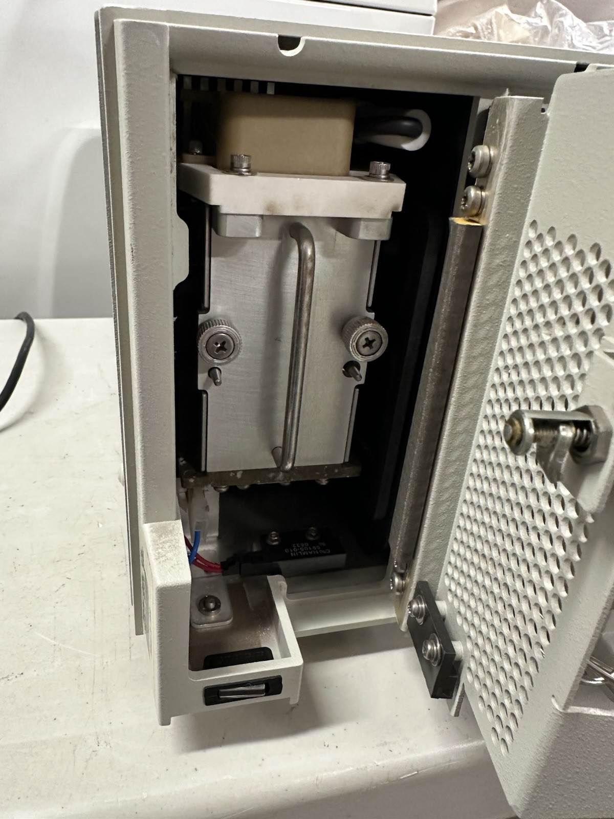 Waters 2475 HPLC Fluorescence Detector