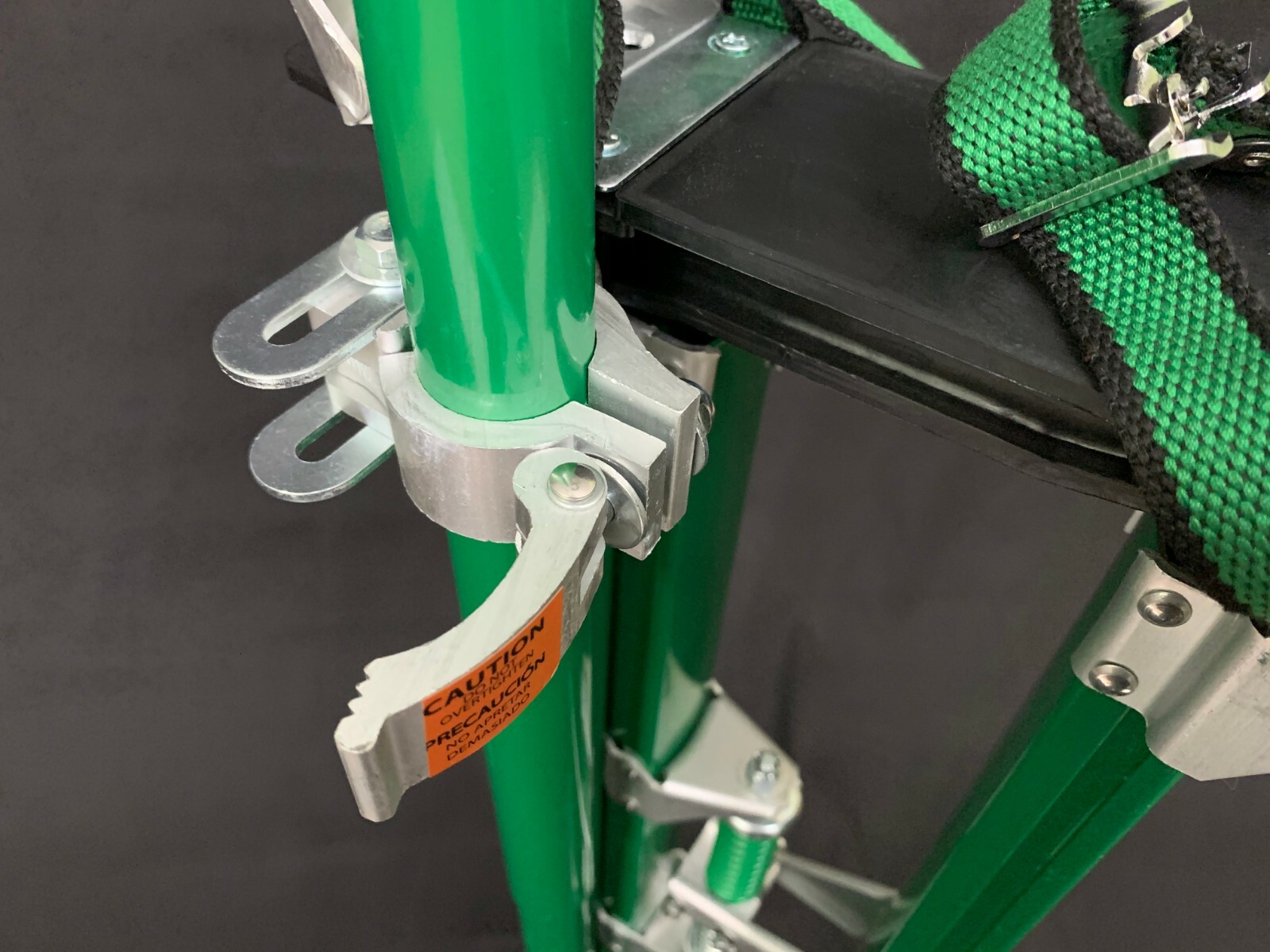 USG Sheetrock Magnesium, Lightweight Professional Drywall Stilts 24-40”