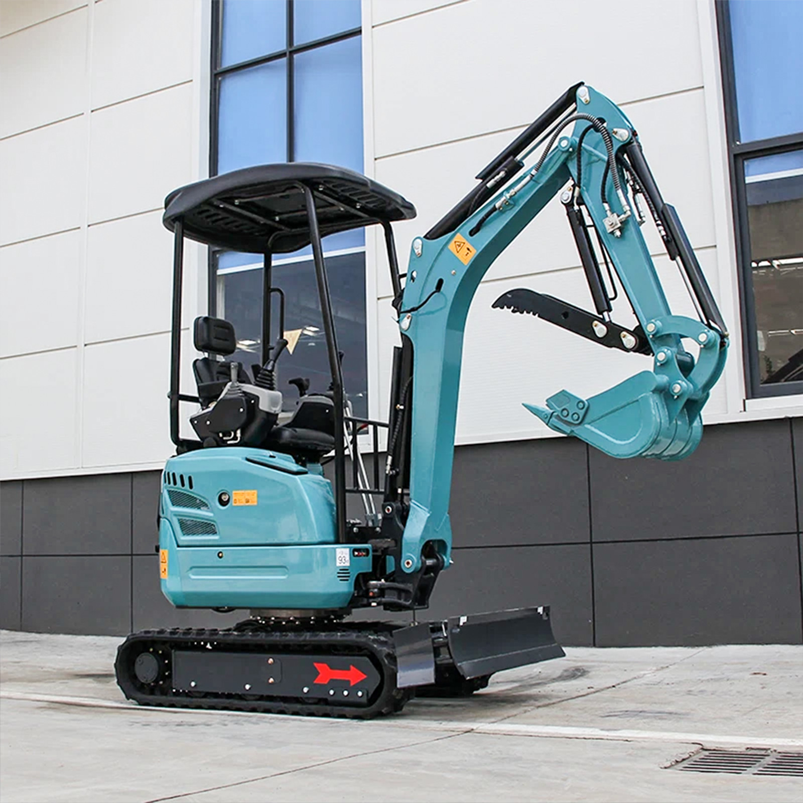 2.5 Ton Mini Excavator Kubota D902 Diesel EPA Expandable Tracks Side Swing