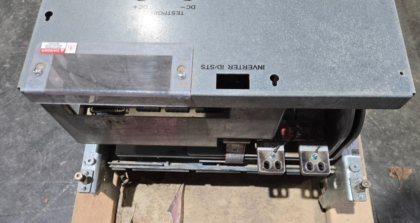Allen-Bradley Rockwell Automation 20-750-I1B-C750D710 PF750 Inverter 750A/400V