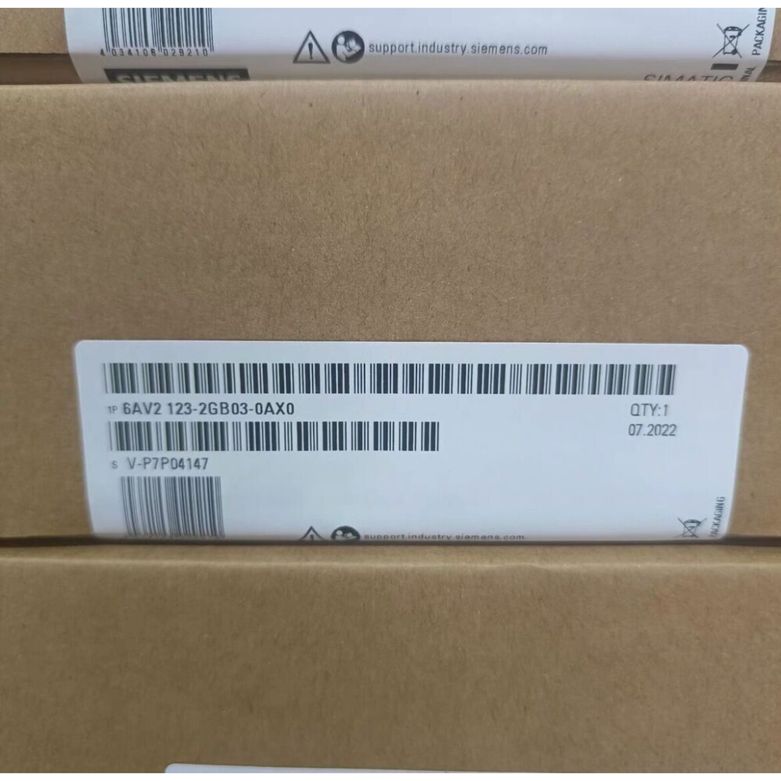 NewSiemens SIMATIC HMI KTP700 Basic Panel 6AV2123-2GB03-0AX0 6AV2 123-2GB03-0AX0