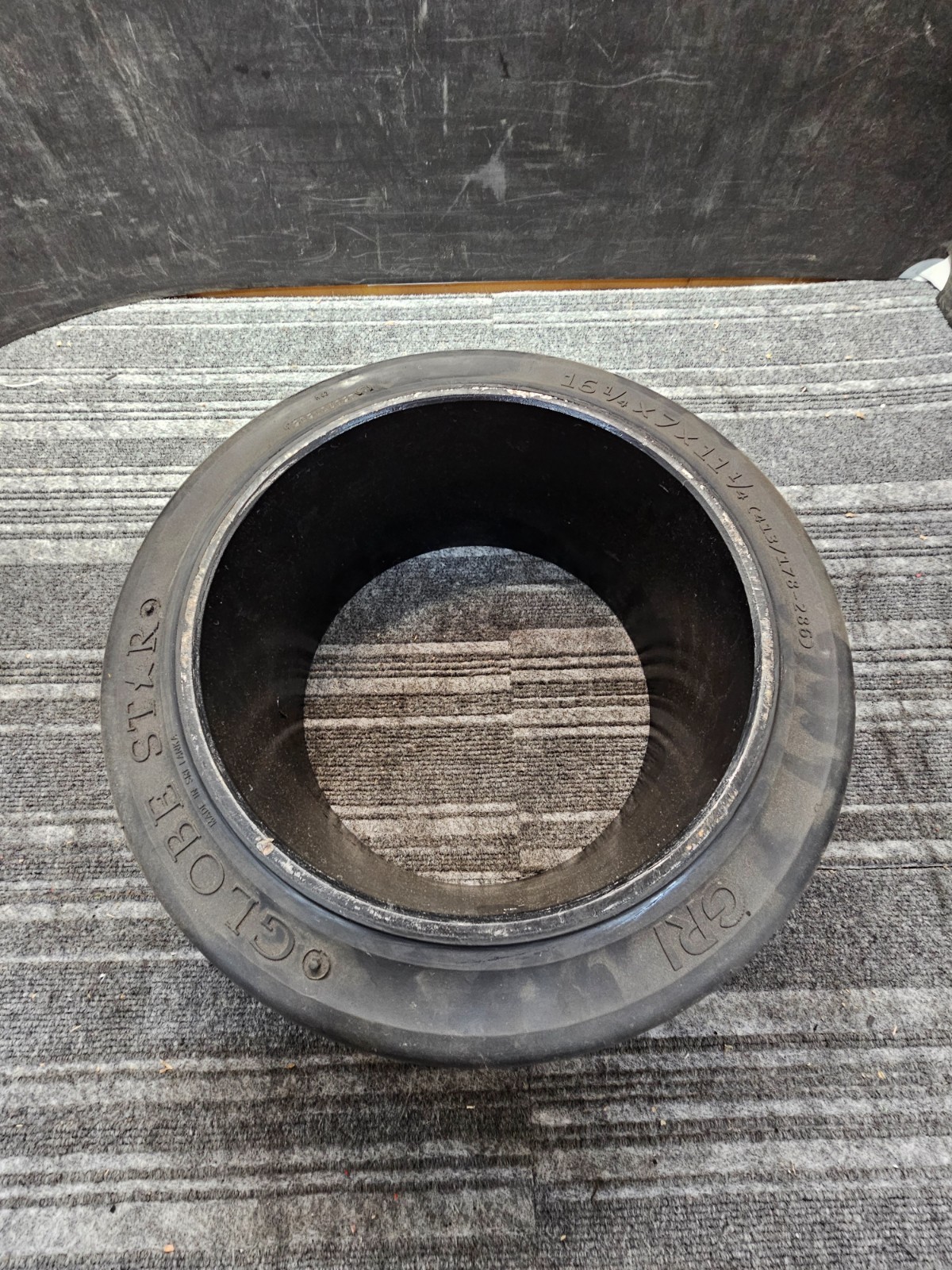 (QTY 2) Globe Star Smooth Press On Forklift Tire 16-1/4x7x11-1/4 (413/178-286)