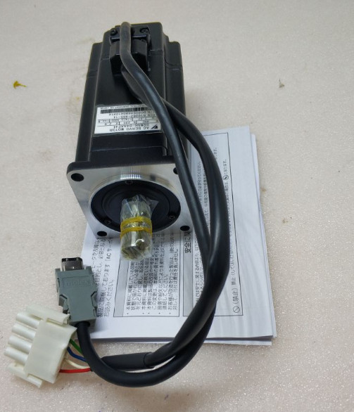 ONE NEW YASKAWA SGMAH-04AAF41 Servo Motor