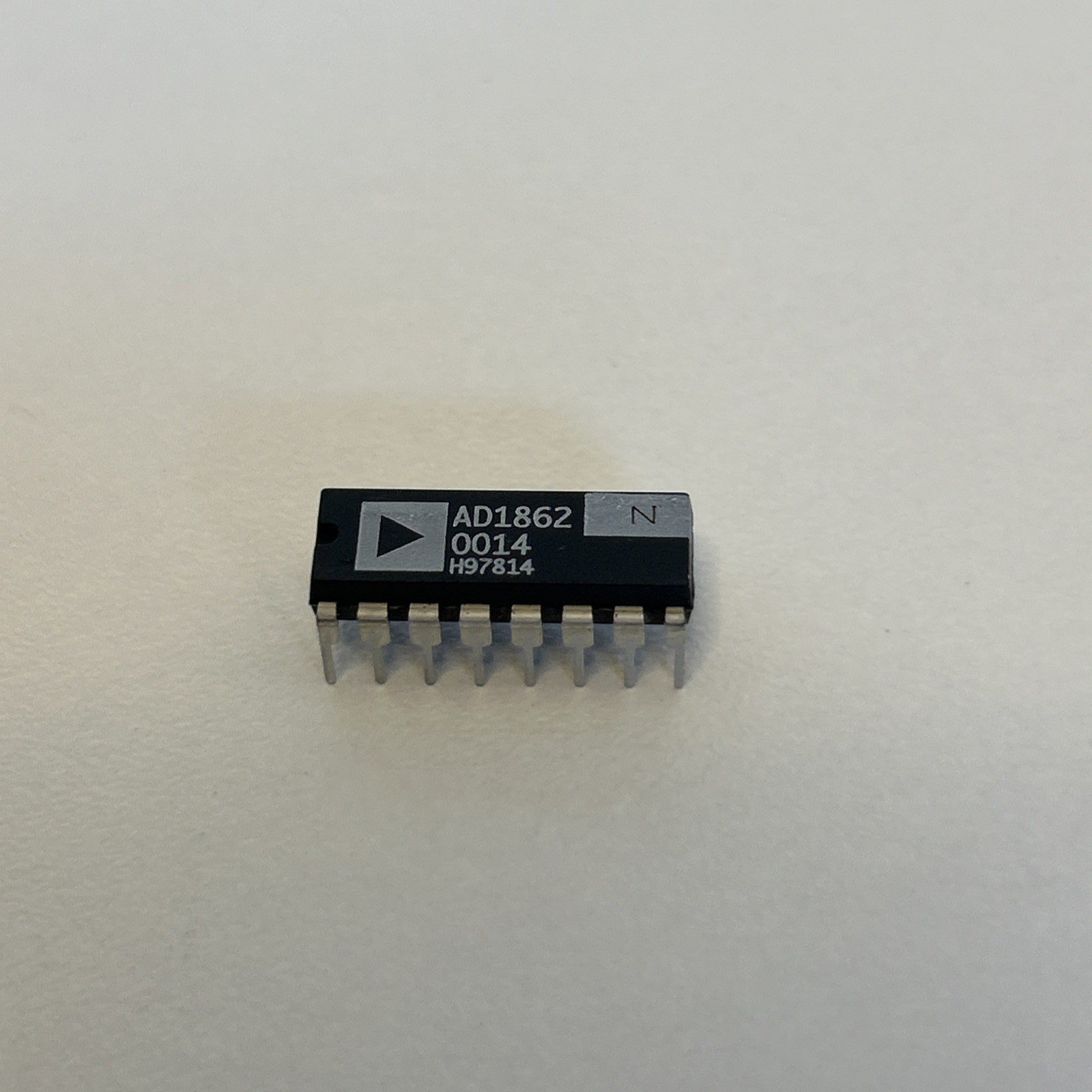 Authentic Analog Devices AD1862N DAC Chip – USA based