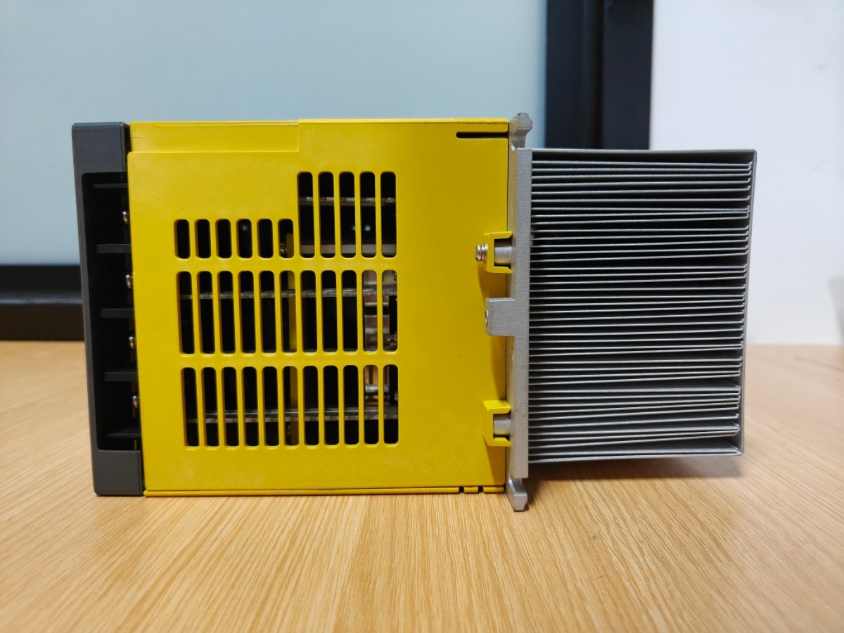 NEW Fanuc Servo Amplifier A06B-6222-H030#H610