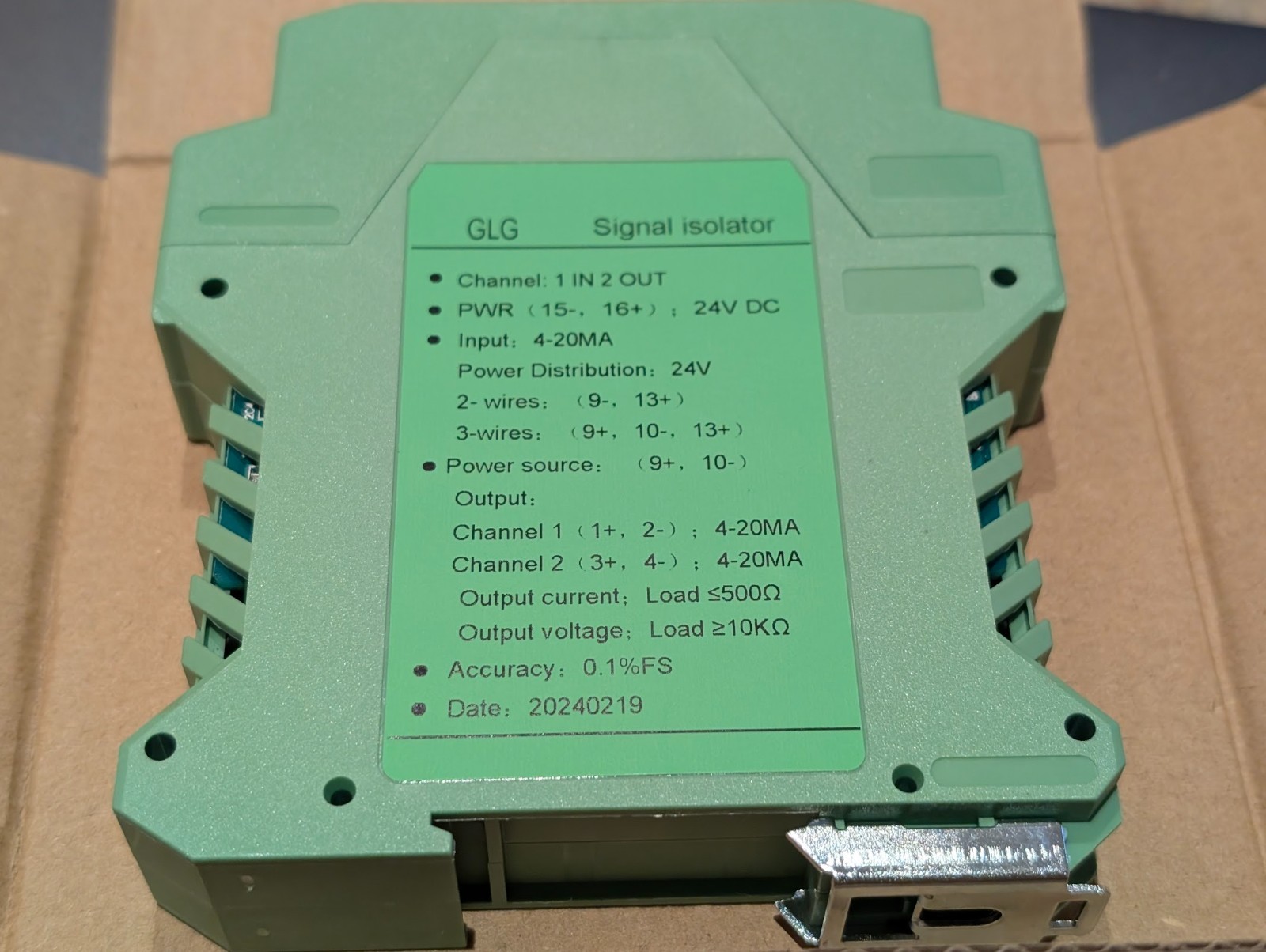Analog Signal Isolator 4-20mA 0-10V 0/1-5V Transmitter Isolation Converter DC24V