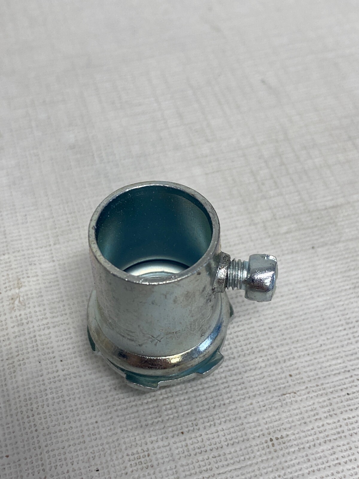 (25) EGS APPLETON 4050S 1/2” ETP Set Screw Type EMT Conduit Connectors
