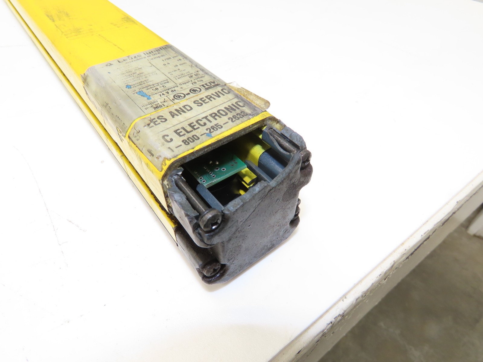 Leuze Lumiflex Safety Light Curtain Transmitter Receiver Set 1200mm-Parts/Repair