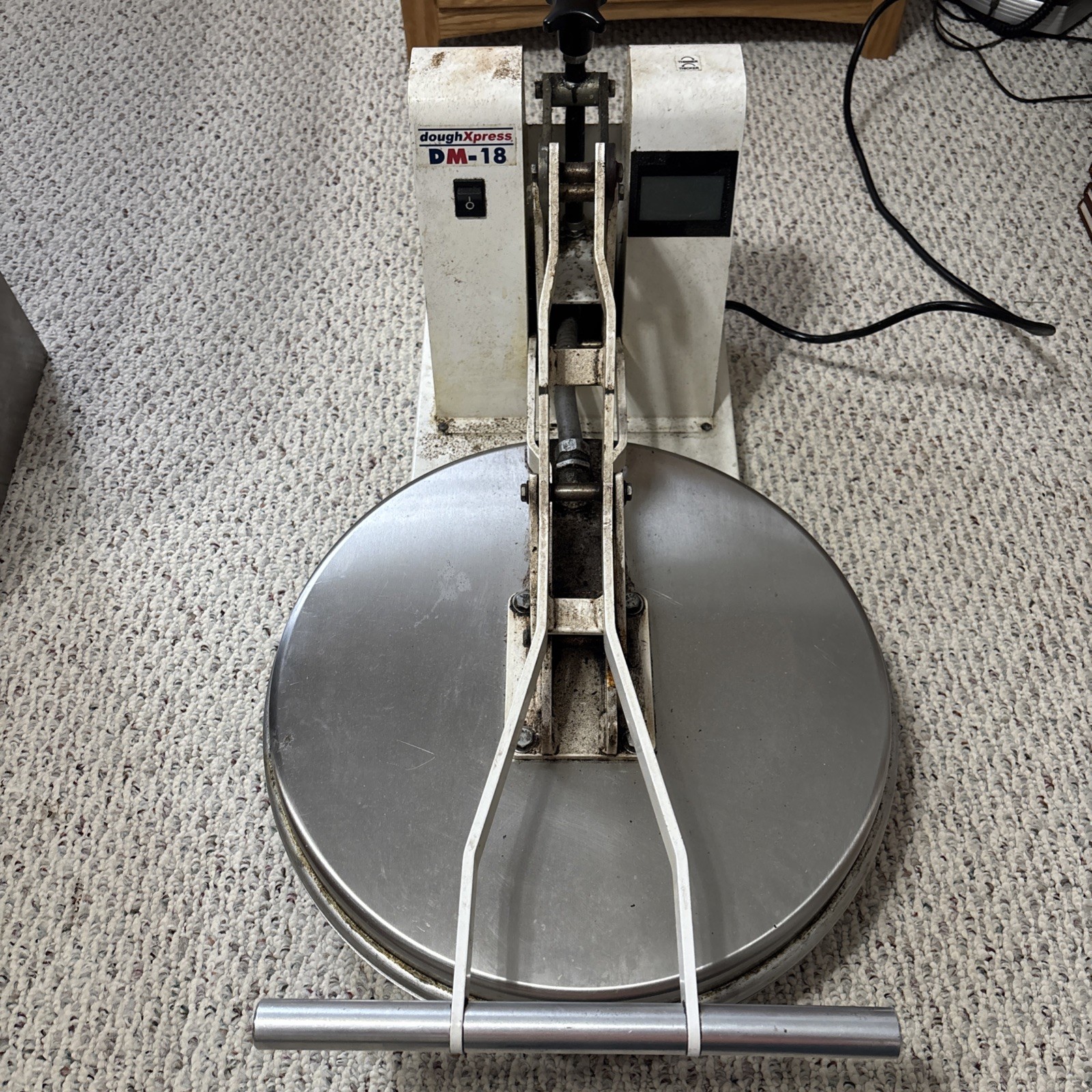 DoughXpress DM-18 120V Manual Pizza Dough Press digital display-TESTED & Works!