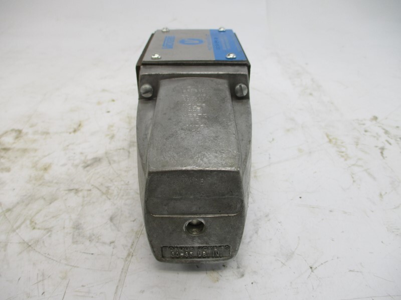 VICKERS SDG4S4012A50 115V .61A NSNP