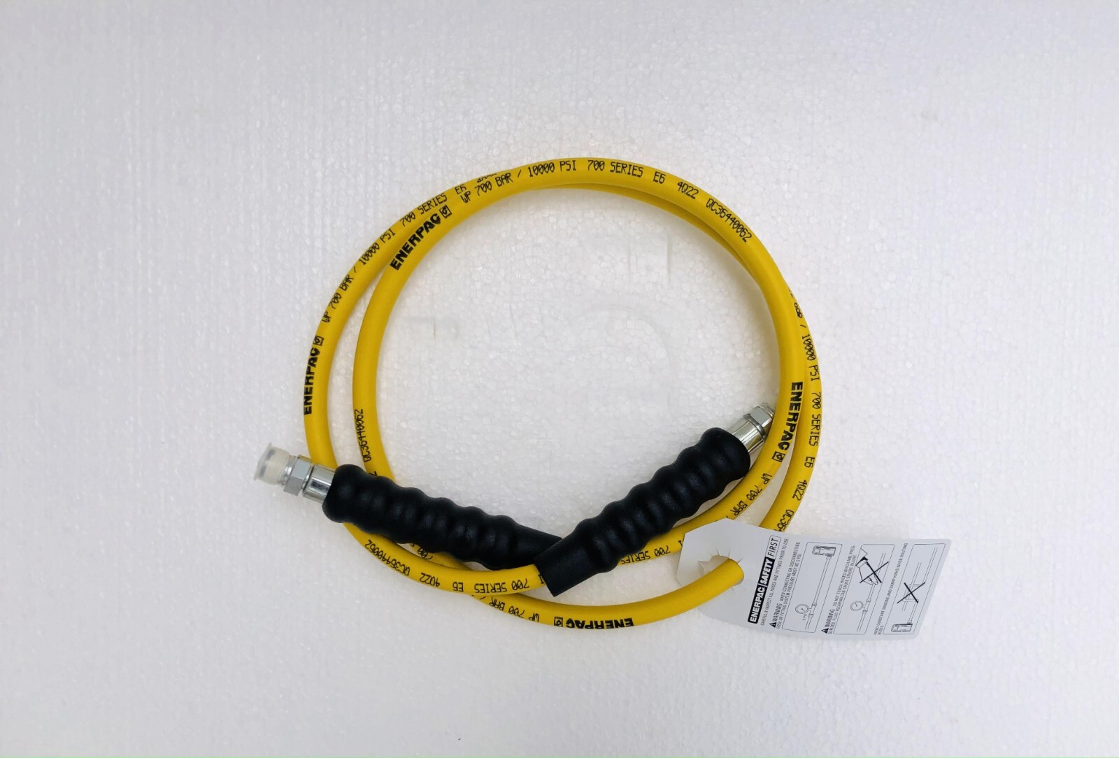 Enerpac H7206 High Pressure Hydraulic Hose 6 Ft. 3/8″ NPT 700 Bar/ 10,000 PSI