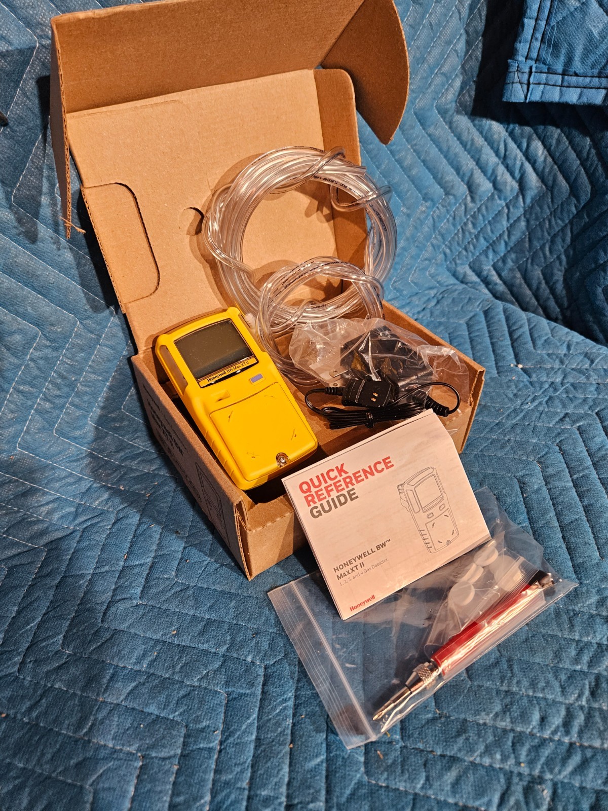 HONEYWELL XT-XWHM-Y-NA Multi-Gas Detector,4 Gas,-4 to 122 F,LED (S1K1)