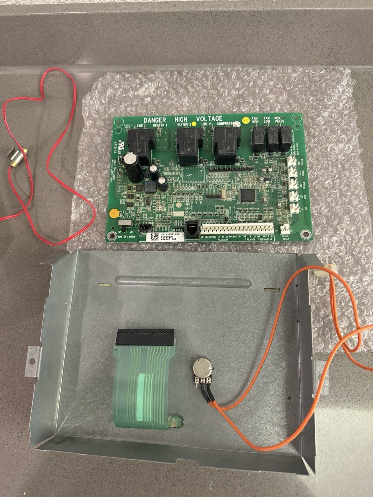 AMANA Goodman PTAC CONTROL BOARD & COVER SET PCB00124 – Good Condition Working