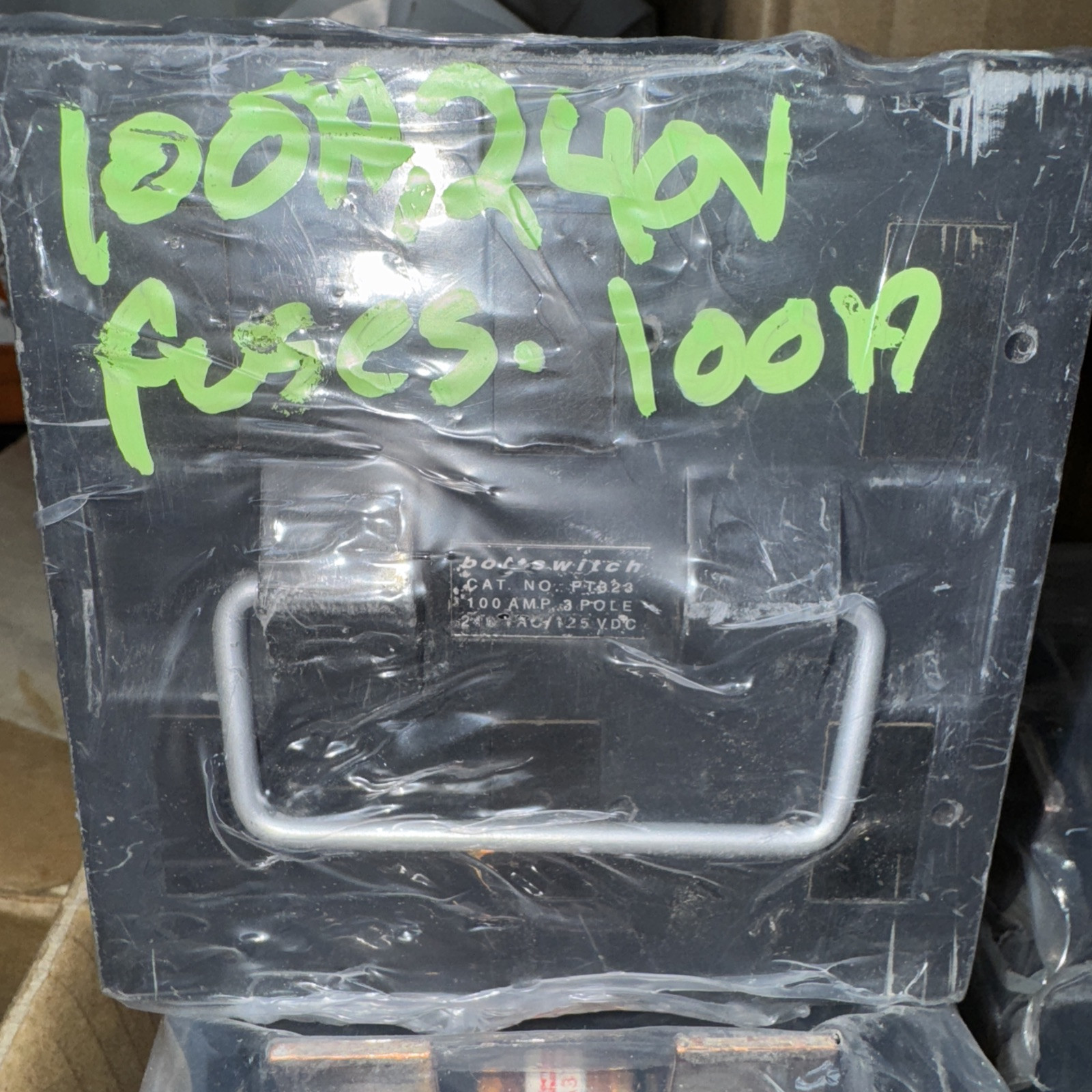 Recondi Boltswitch PT323 100 amp 240 volt pull out switch handle only Fuses 100