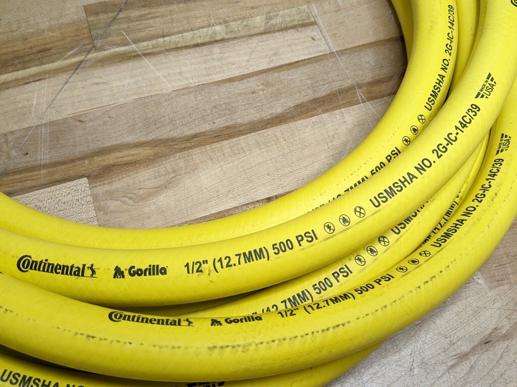 Continental 25 Ft. Gorilla Oil Resistant Multipurpose Air Hose 1/2″ ID 500 PSI