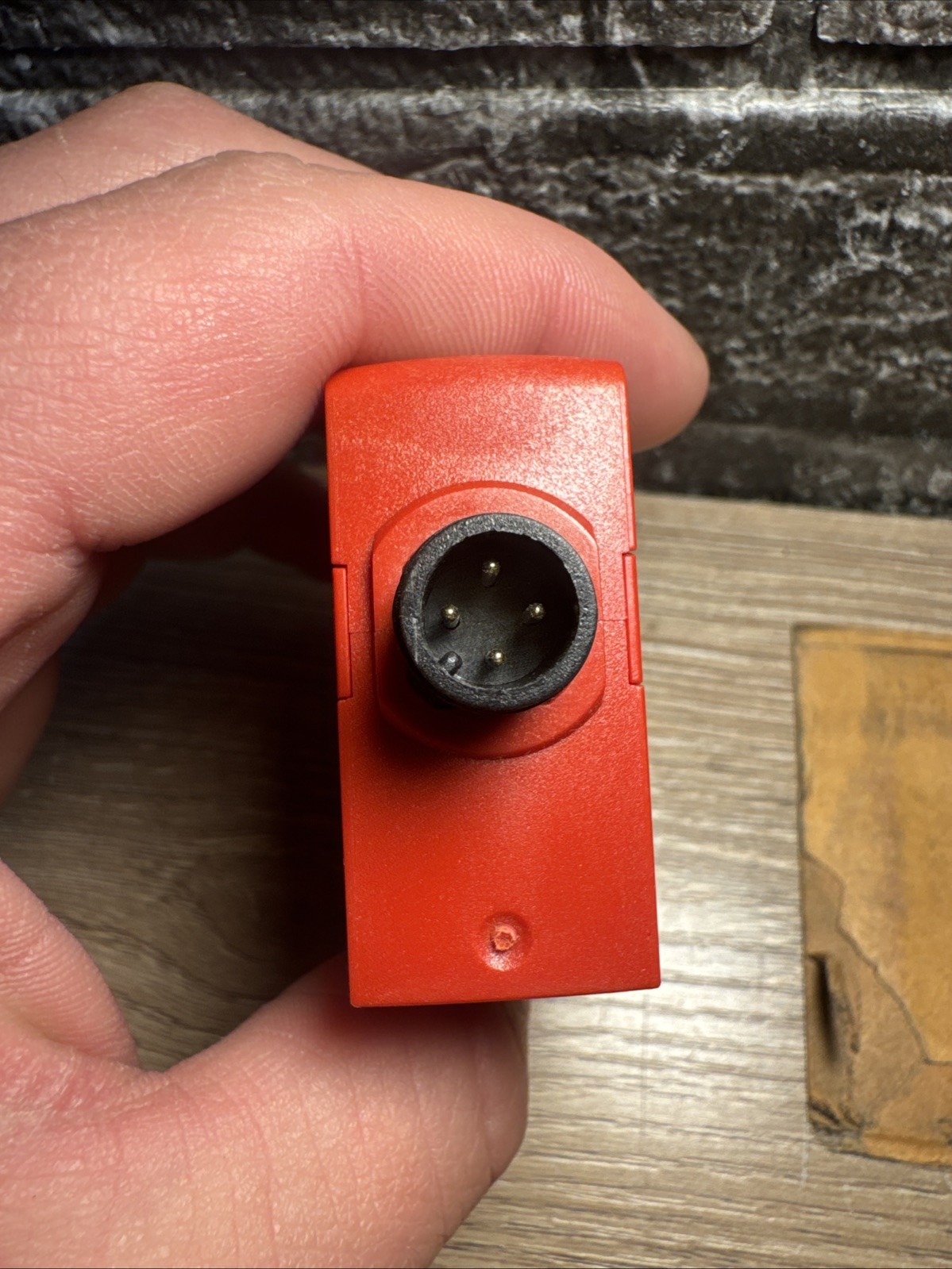 New No Box LEUZE HT46CI/4P-M12 50127061 Sensor