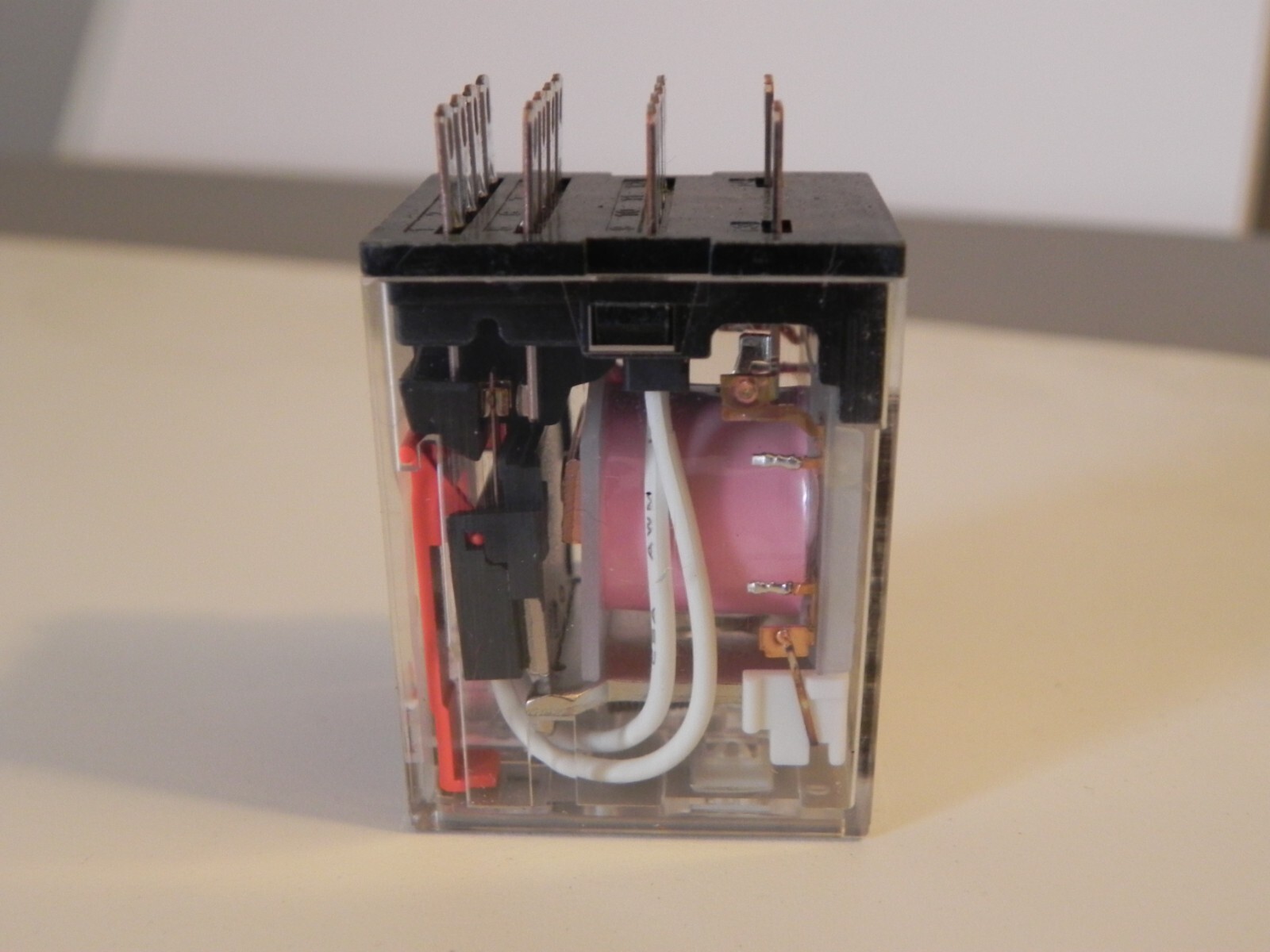Omron CE MY4ZN 110/120 VAC (S) General Purpose Relay, 14 Pin Square (NEW)